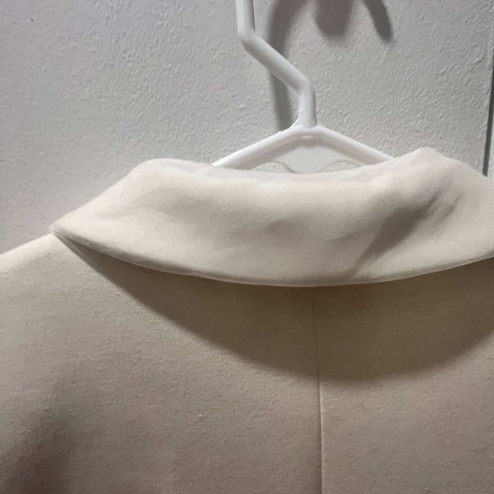 The Row Cream Blazer ✨ Size 10 - Picture 8 of 8